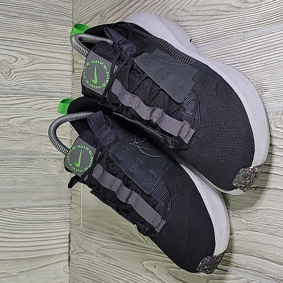 Nike Crater Impact Black and Green Athletic Sneakers Big Kids Size 6Y - Picture 10 of 11